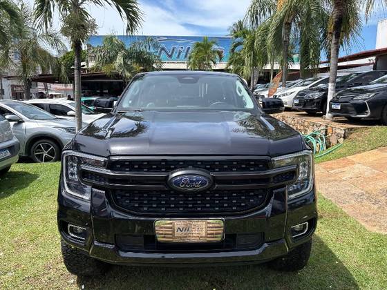 FORD RANGER 3.0 V6 TURBO DIESEL CD XLT 4X4 AUTOMÁTICO FORD RANGER 3.0 V6 TURBO DIESEL CD XLT 4X4 AUTOMÁTICO